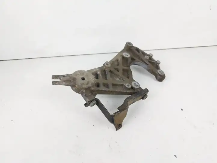 Audi A6 S6 C6 4F (2004 - 2008) 059130147h Кронштейн топливного насоса — фото 3