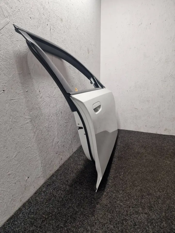 BMW i5 G60 (2023 - ) Дверь — фото 2