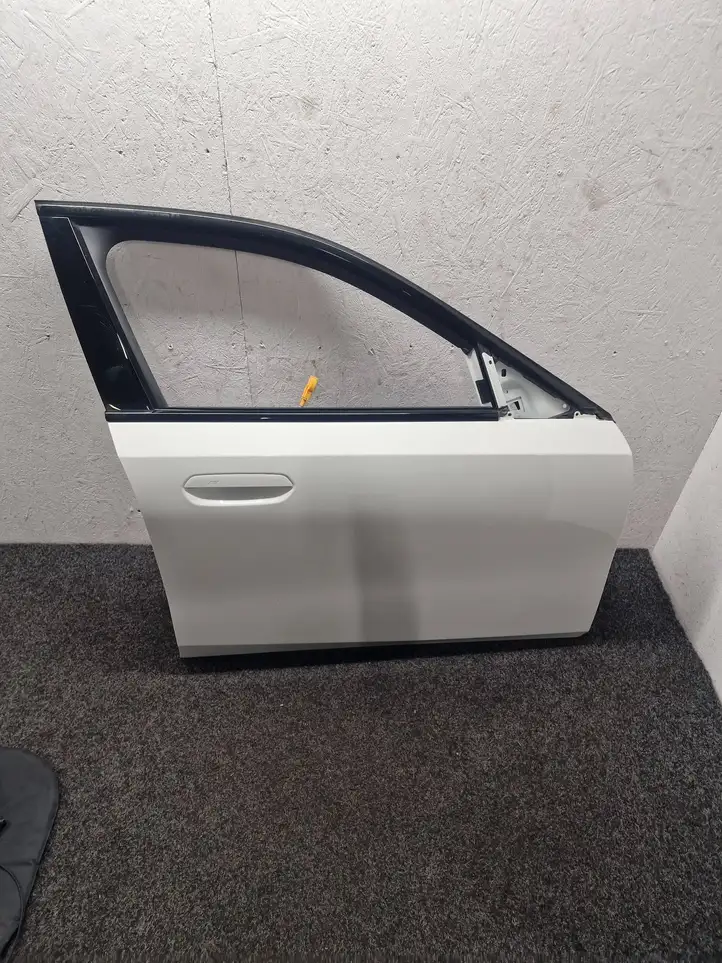 BMW i5 G60 (2023 - ) Дверь — фото 12