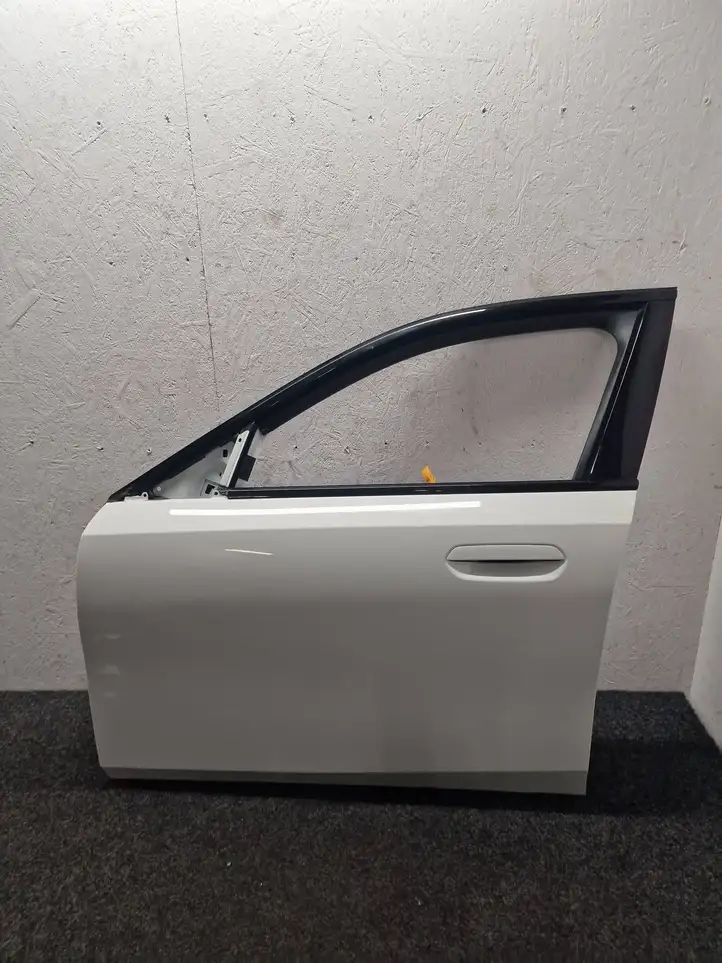 BMW i5 G60 (2023 - ) Дверь — фото 3