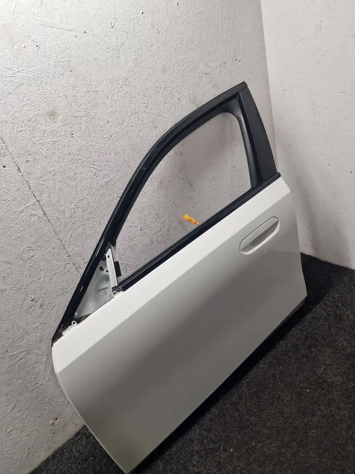 BMW i5 G60 (2023 - ) Дверь — фото 14