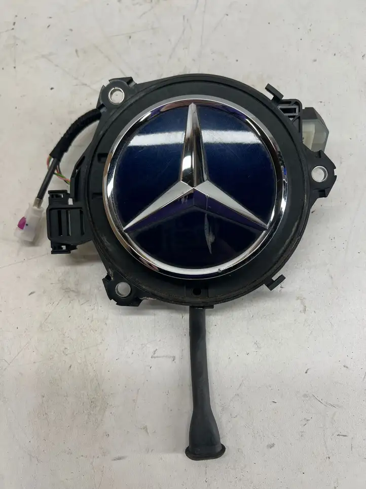Mercedes-Benz GLC X253/C253 (2015 - ) A0997500300 Ручка багажника с камерой — фото 1