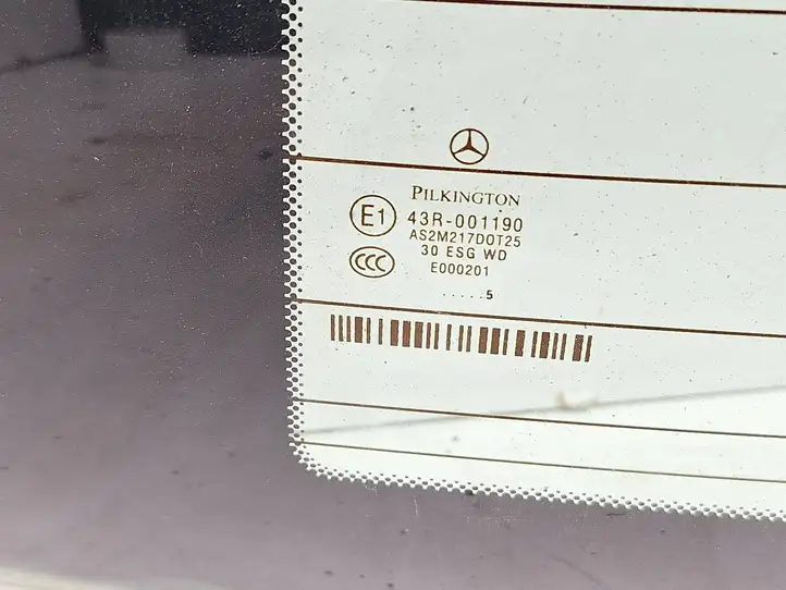 Mercedes-Benz C W203 (2000 - 2007) Открывающееся стекло крышки багажника — фото 3