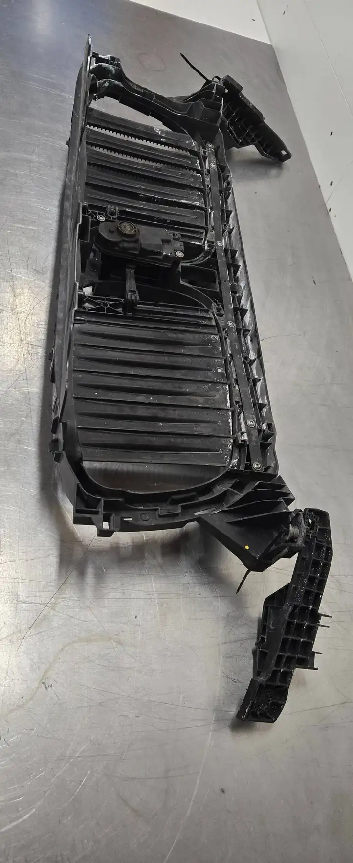 BMW X3 G01 (2018 - 2024) 30749722703 Облицовка радиатора — фото 6