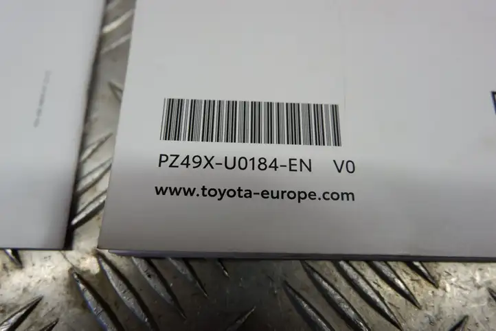 Toyota Corolla E210 E21 (2018 - ) PZ49XU0184EN Сервисная книжка — фото 2