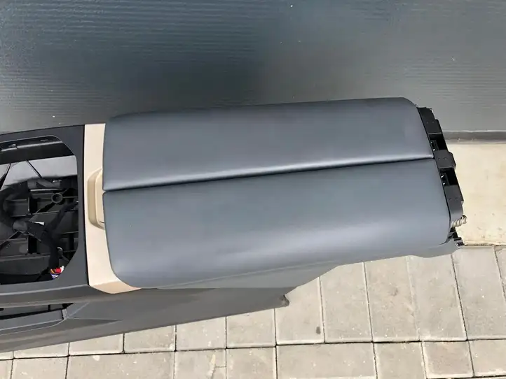 BMW iX (2021 - ) Комплект салона — фото 4