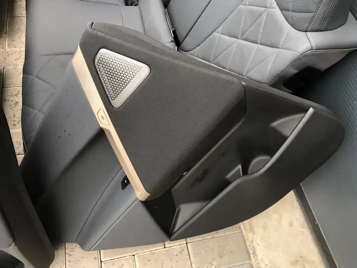 BMW iX (2021 - ) Комплект салона — фото 9