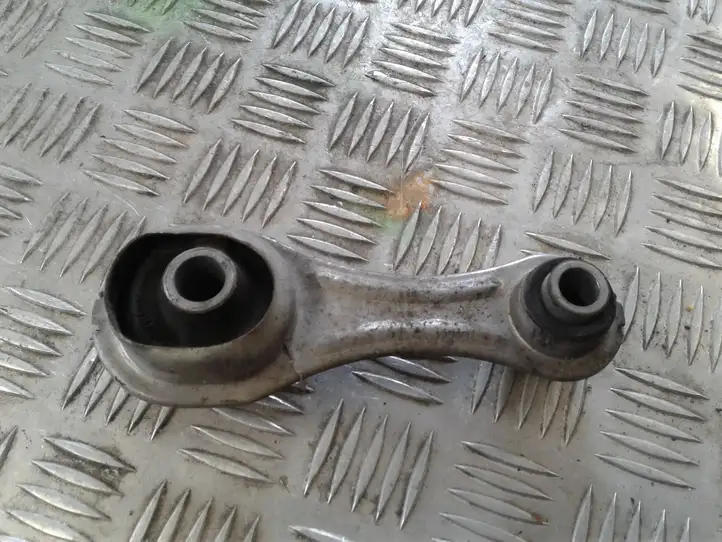Renault Captur (2013 - 2020) 112381035R Подушка КПП — фото 1