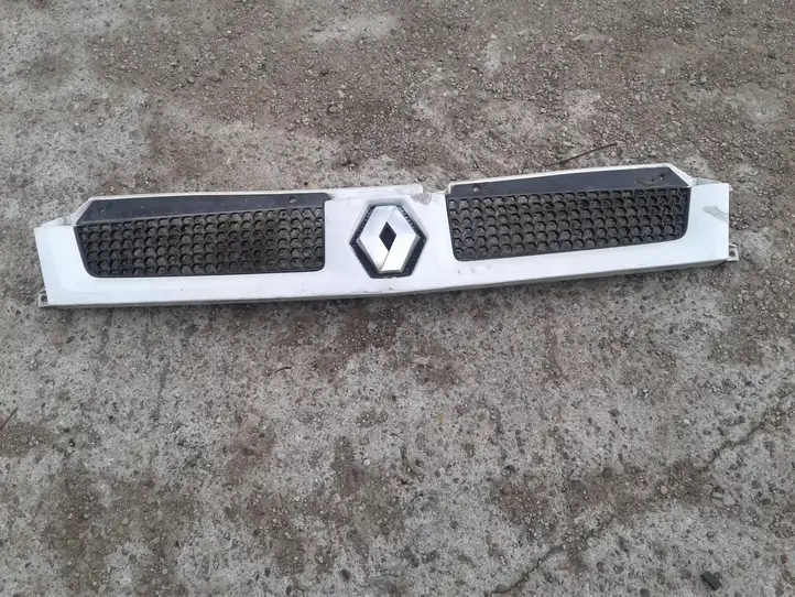 Renault Master II (2004 - 2010) Верхняя решетка радиатора — фото 1