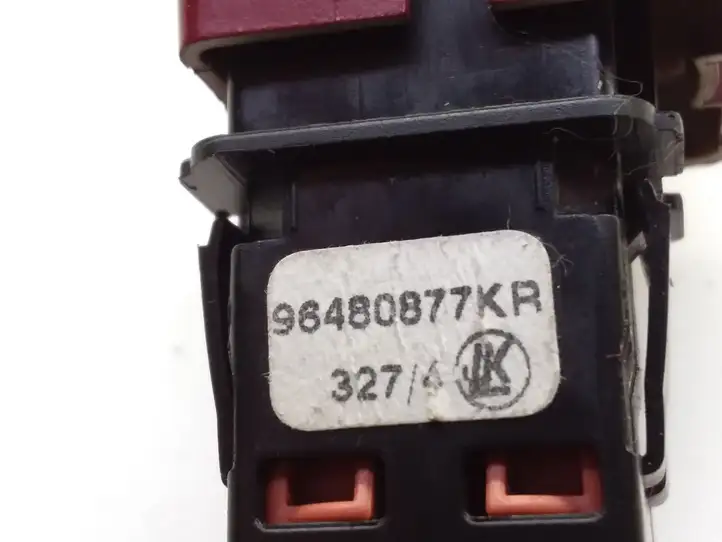 Citroen C4 (2004 - 2008) 96480877KR Включатель аварийных фонарей — фото 3