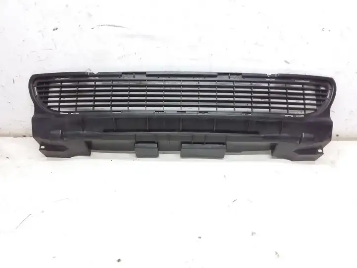 Mercedes-Benz A W169 (2004 - 2012) A1698850023 Нижняя решетка переднего бампера — фото 1