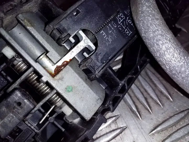 Skoda Yeti (5L) (2013 - 2018) 5N0837017E Наружная ручка задней двери — фото 4