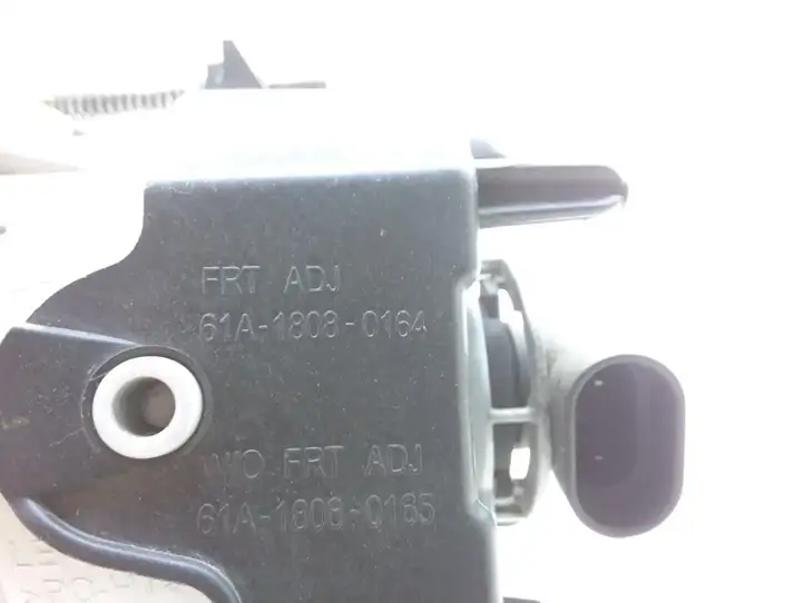 Dodge Caliber   04805857AA Передняя противотуманная фара