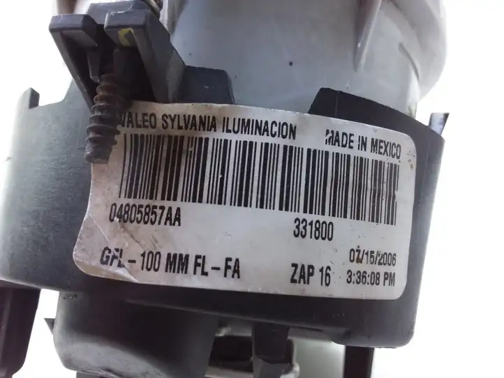 Dodge Caliber   04805857AA Передняя противотуманная фара