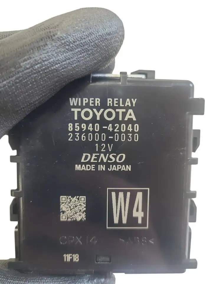 Toyota RAV 4 (XA50) (2018 - ) 8594042040 Реле стеклоочистителей — фото 4
