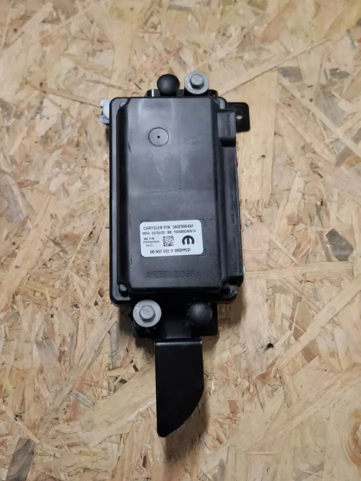 Dodge Ram (2018 - )  56029964AF Модуль блока управления камерой