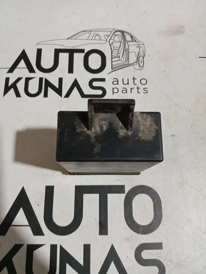 Skoda Octavia Mk2 (1Z) (2004 - 2013) 300310300107 Реле крюка для прицепа — фото 3
