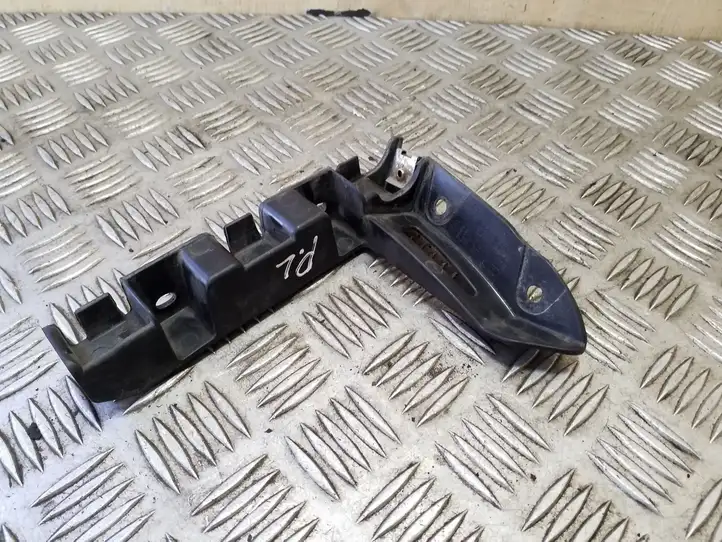 Audi TT (2010 - 2014)  8J0807183B Передний держатель бампера