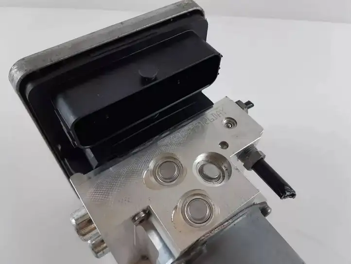 Mercedes-Benz GLE W167 (2019 - ) A1679009713 Блок управления ABS — фото 3