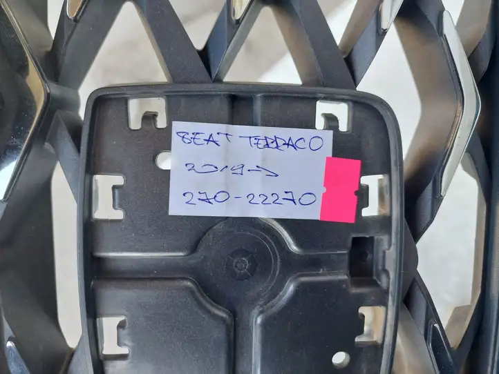 Seat Tarraco (2018 - ) 5FJ853654B Верхняя решетка радиатора — фото 7