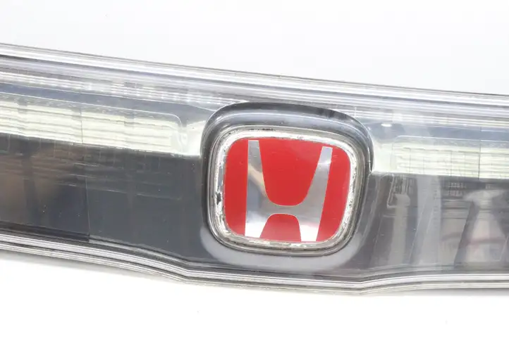 Honda Civic (2006 - 2011) Задний фонарь в крышке багажника — фото 7