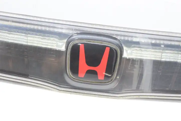Honda Civic (2006 - 2011) Задний фонарь в крышке багажника — фото 4