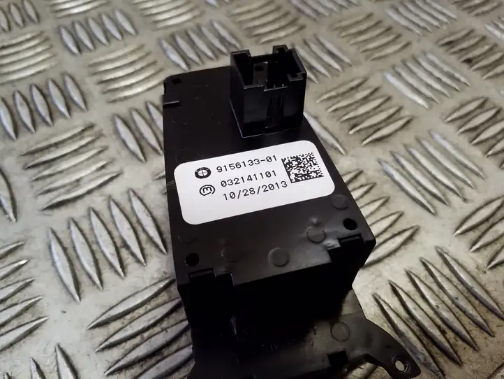 BMW X5 E70 (2006 - 2013) 9156133 Кнопка ручного тормоза — фото 6