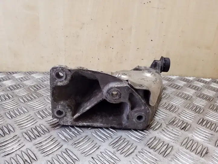 BMW X5 E70 (2006 - 2013) 22116772680 Кронштейн двигателя — фото 2