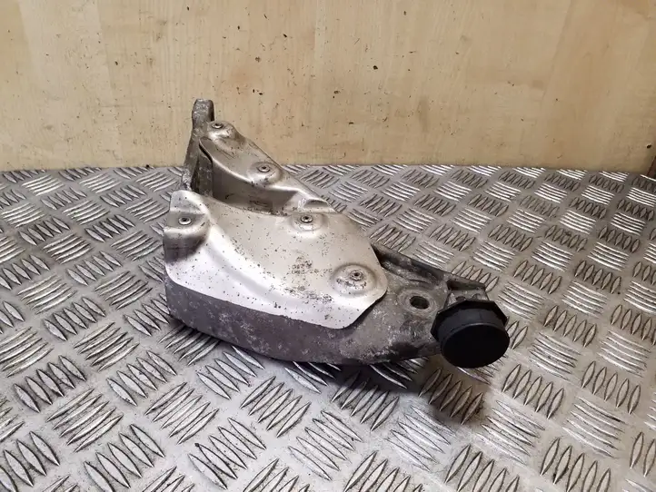 BMW X5 E70 (2006 - 2013) 22116772680 Кронштейн двигателя — фото 3