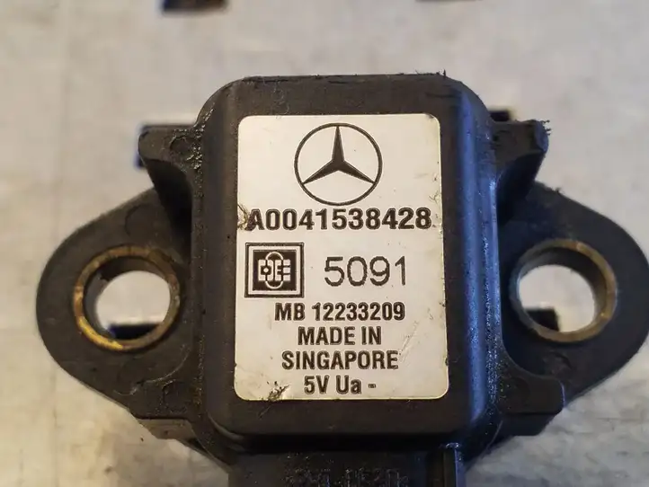 Mercedes-Benz A W169 (2004 - 2012) A0041538428 Датчик давления воздуха впуска — фото 2
