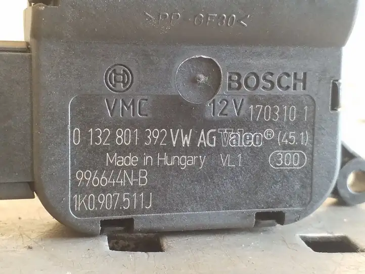 Volkswagen Eos (2010 - 2015) 1K0907511J Двигатель задвижки потока воздуха — фото 2
