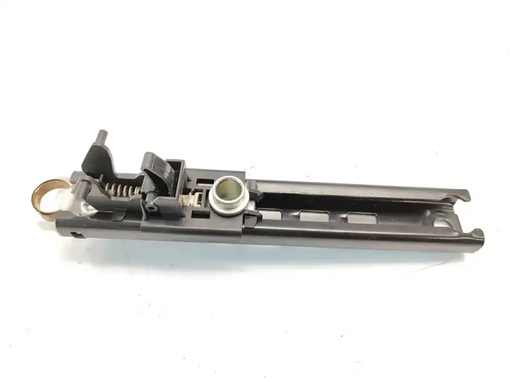 Opel Zafira B (2003 - 2006) 13193568 Регулятор ремня безопасности — фото 1