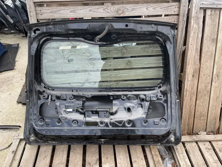 Nissan Note (E11) (2006 - 2014) Крышка багажника — фото 2