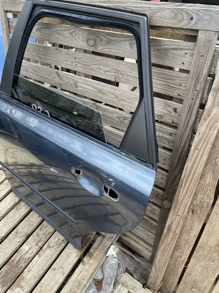 Volvo V50 (2004 - 2008) Задняя дверь — фото 2