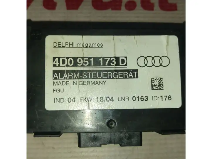 Audi A6 S6 C5 4B (2001 - 2004) 4D0951173D Блок управления сигнализацией — фото 3