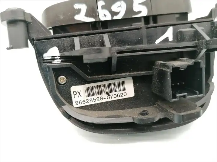 Chevrolet Captiva (2006 - 2011) 96628528 Кнопки на рулевом колесе — фото 6