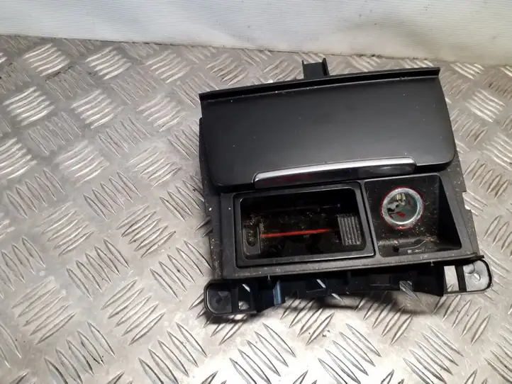 Audi Q5 SQ5 (2008 - 2012) 8K0857951 Передняя пепельница — фото 3