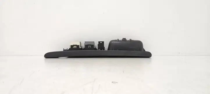 Renault Espace III (1996 - 2002) 7701686914 Кнопка стеклоподъемников — фото 3