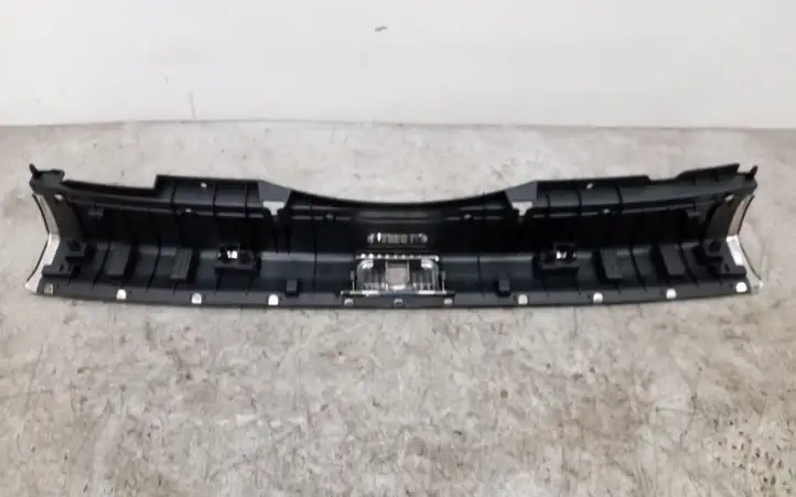 Audi A4 S4 B9 (2015 - 2019) 8W9864513 Отделка порога багажника — фото 2