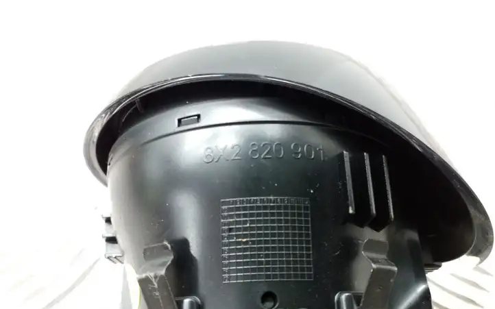 Audi A1 (2010 - 2014) 8X2820901 Боковой воздушный дефлектор — фото 2