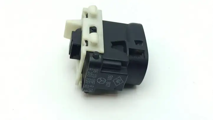 Mercedes-Benz C W203 (2000 - 2007) A2038200210 Блок кнопок стеклоподъемников — фото 11