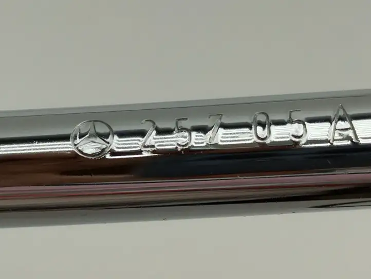 Mercedes-Benz C W203 (2000 - 2007) Подголовник переднего сиденья — фото 4