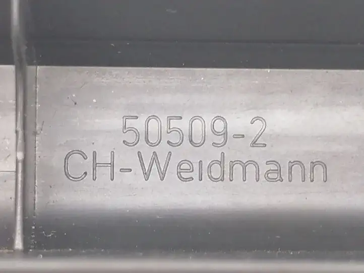 Mercedes-Benz C W204 (2007 - 2014) A2046860036 Внутренняя отделка переднего порога — фото 10