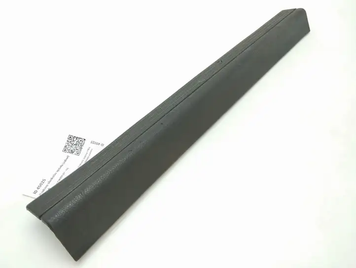 Mercedes-Benz C W204 (2007 - 2014) A2046860136 Внутренняя отделка переднего порога — фото 1