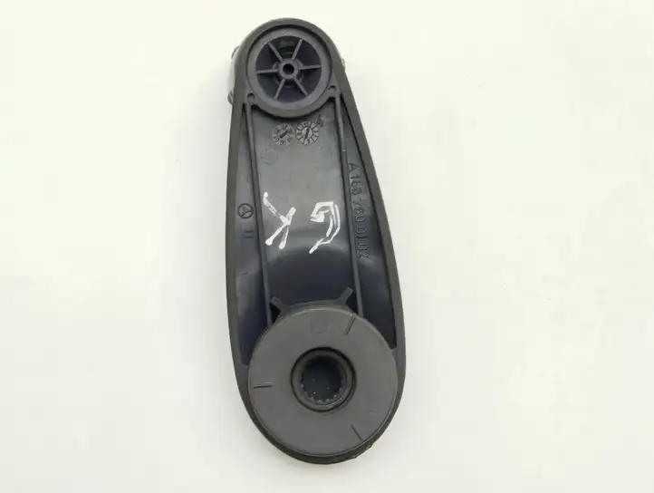 Mercedes-Benz A W168 (1997 - 2004) A1687600102 Ручка стеклоподъемника — фото 8