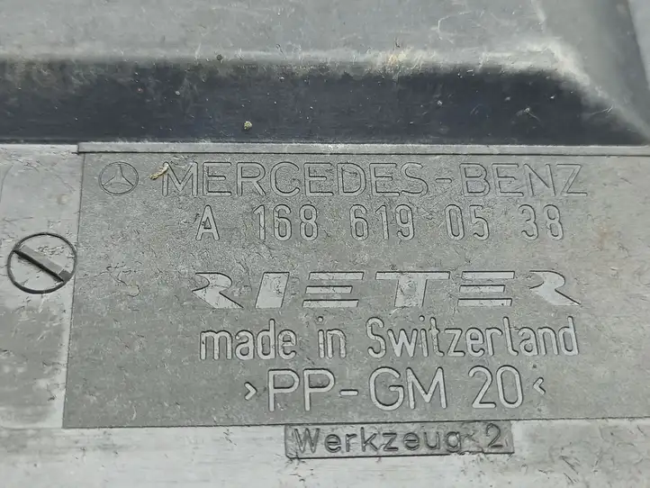 Mercedes-Benz A W168 (1997 - 2004) A1686190538 Защита двигателя — фото 2