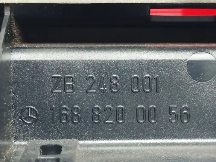 Mercedes-Benz A W168 (1997 - 2004) 1688200056 Дополнительный стоп фонарь — фото 2
