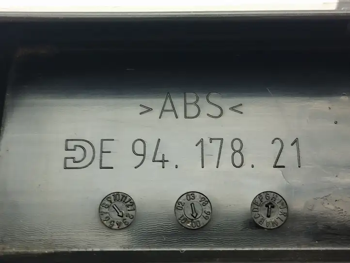Mercedes-Benz CLK A208 (1997 - 2002) 2088100401 Передняя пепельница — фото 4