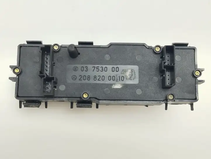 Mercedes-Benz CLK A208 (1997 - 2002) 2088200010 Блок кнопок стеклоподъемников — фото 2