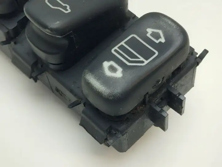 Mercedes-Benz CLK A208 (1997 - 2002) 2088200010 Блок кнопок стеклоподъемников — фото 9